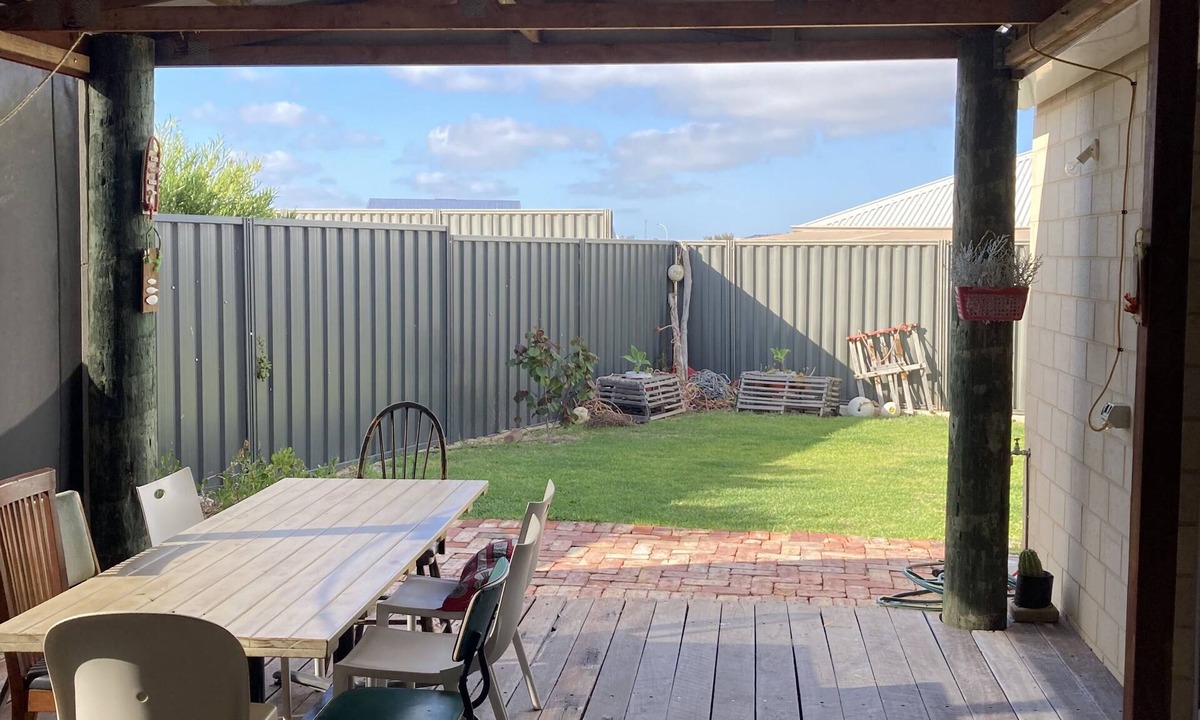 Green Head House | Twenty four Worthington @ GH - 4 minute walk to the beach!