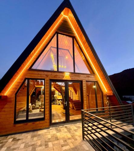 Azuga Ski Chalet | Twin Cabins Azuga
