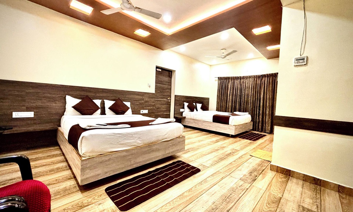 Velankanni Hotel | Udhayam inn