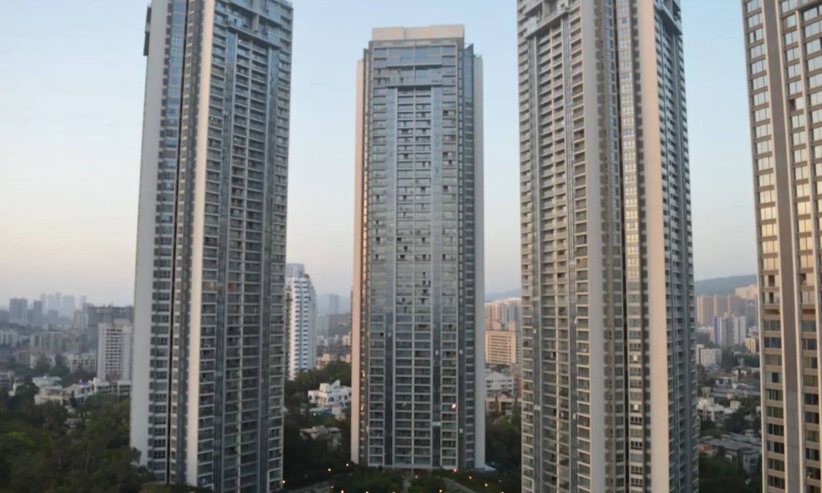 Malad East House | Ultra-luxurious 3BHK entire Apt-Oberoi Garden City