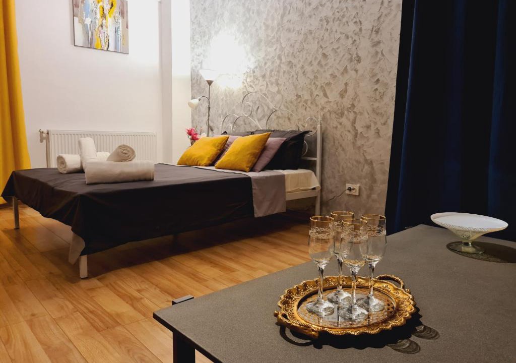Cluj-Napoca Apartment | Ultracentral 5* Boutique Hotel style apartment. Brand new. 2 rooms. Spacious. Free parking