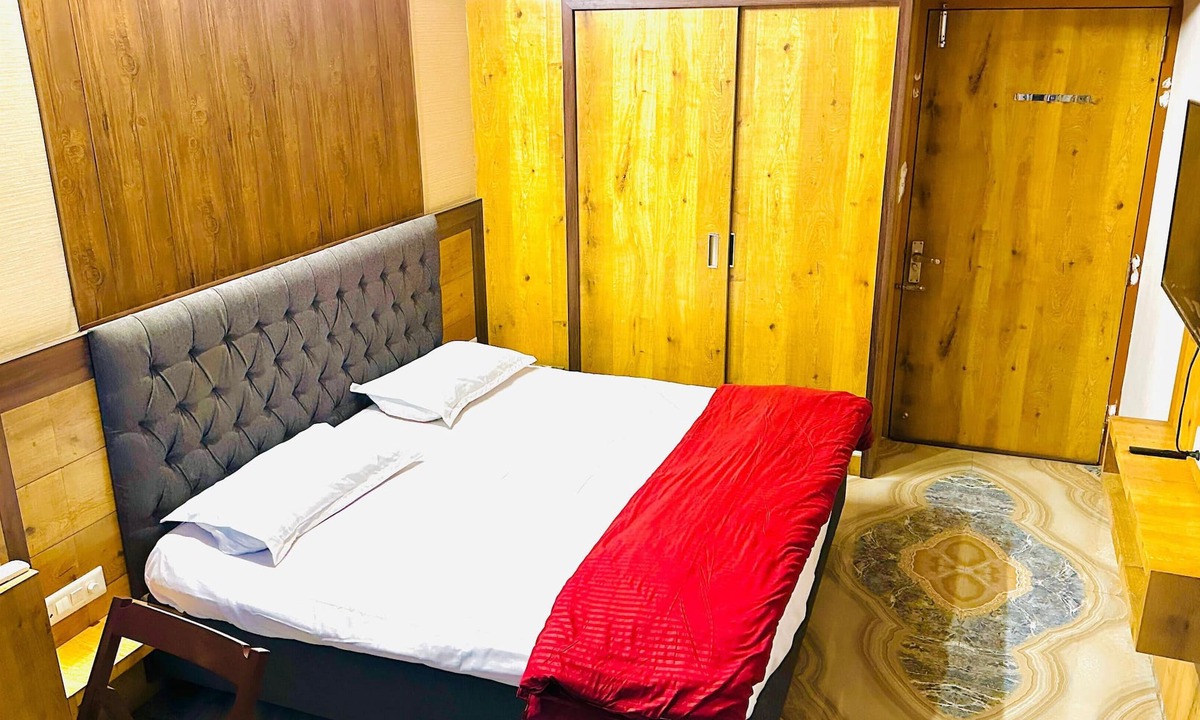 Jaipur Hotel | Urban Peace Nest - Luxe Room w/Private Balcony- 302
