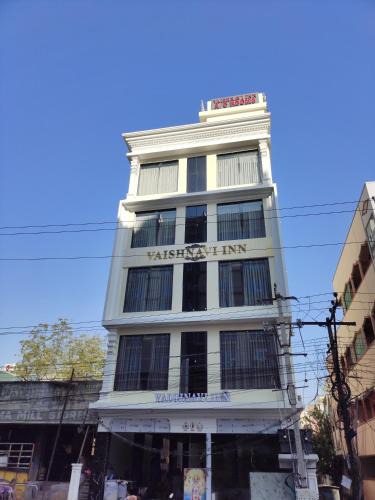 Rajahmundry Hotel | Vaishnavi Inn