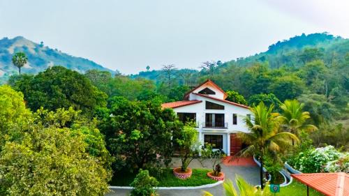 Alibaug Villa | Valdivian Villa by Alaya Stays 3- BHK with Verandah, Temple and Machan