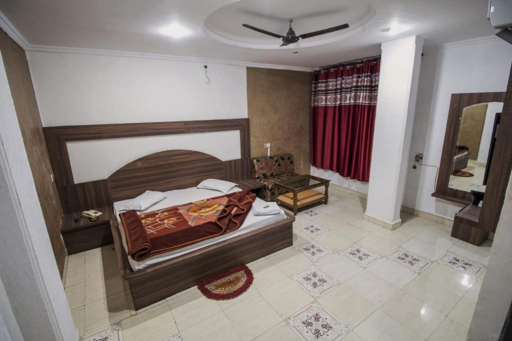Pachmarhi Hotel | Vamoose Natraj