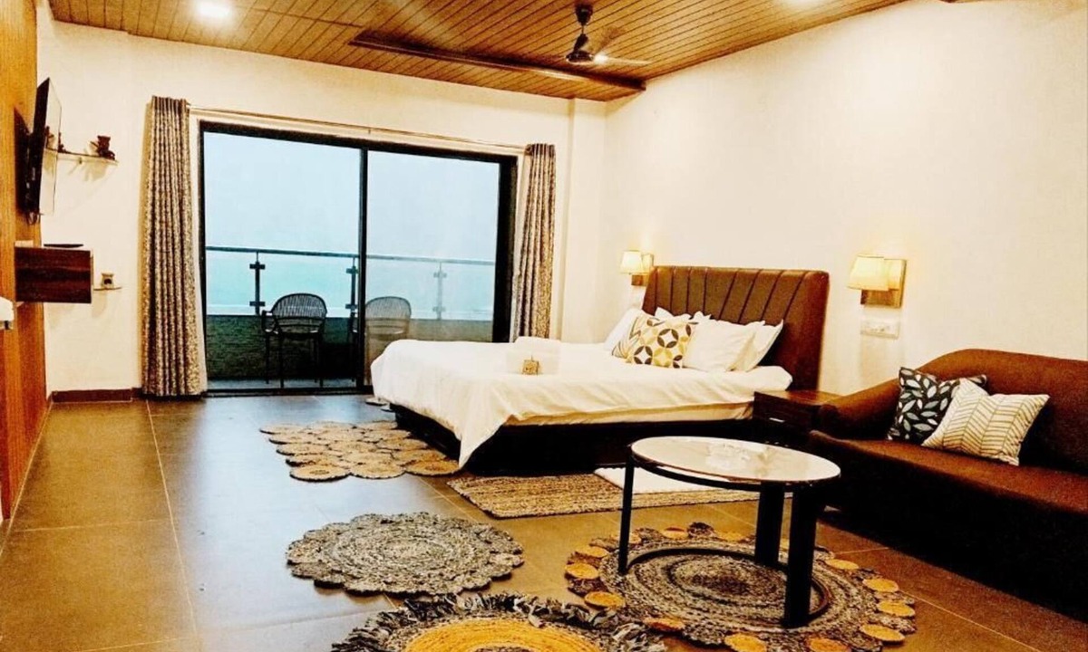 Ambavna Hotel | VANDHAARA LUXURY STAYS