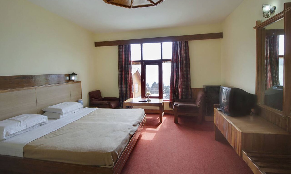 Patnitop Hotel | Vardaan Hotels - PatniTop