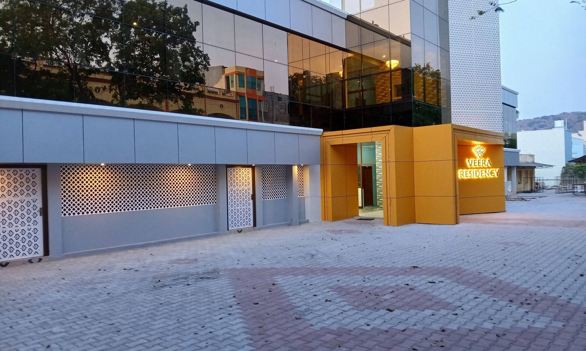 Gingee Hotel | Veera Residency