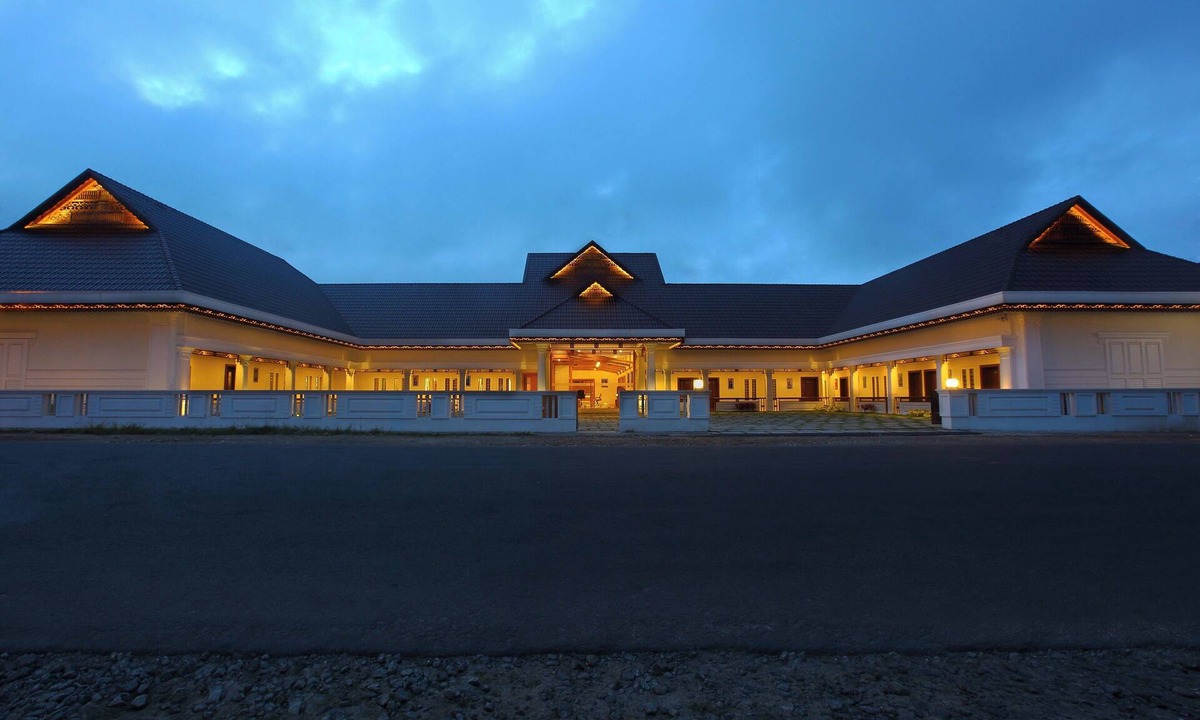 Kunnamkulam Hotel | VICTORY INN PARK RESIDENCY KUNNAMKULAM