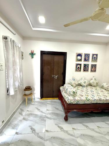Ramachandrapuram Apartment | Vididhi by N - 1BHK Retro Stay