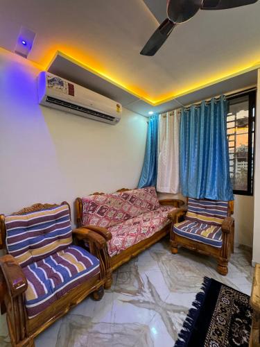 Navi Mumbai Hostel | Vijay Cozy Corner Hostel