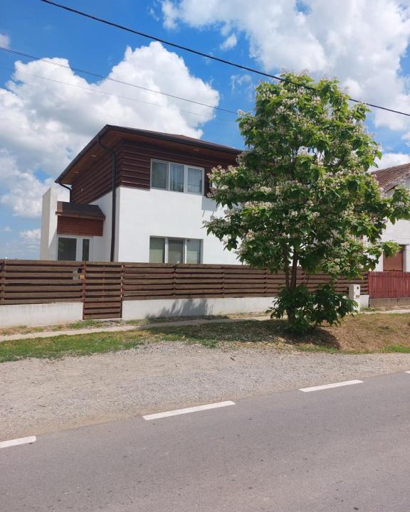 Sacueni House | VILA ONIX