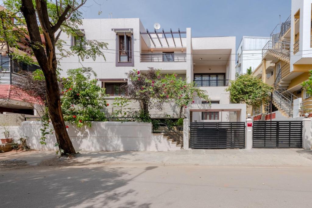 HSR Layout House | Villa 9C by Revkeys