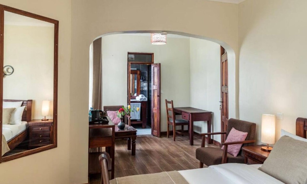 Arusha Hotel | Villa Arumeru - Large Double Room (2 Queen Beds)