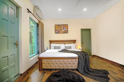 Dharampur Hotel | Villa bliss by Ravi and Jazz l 4bhk villa l valley view l jacuzzi l bonfire l parking