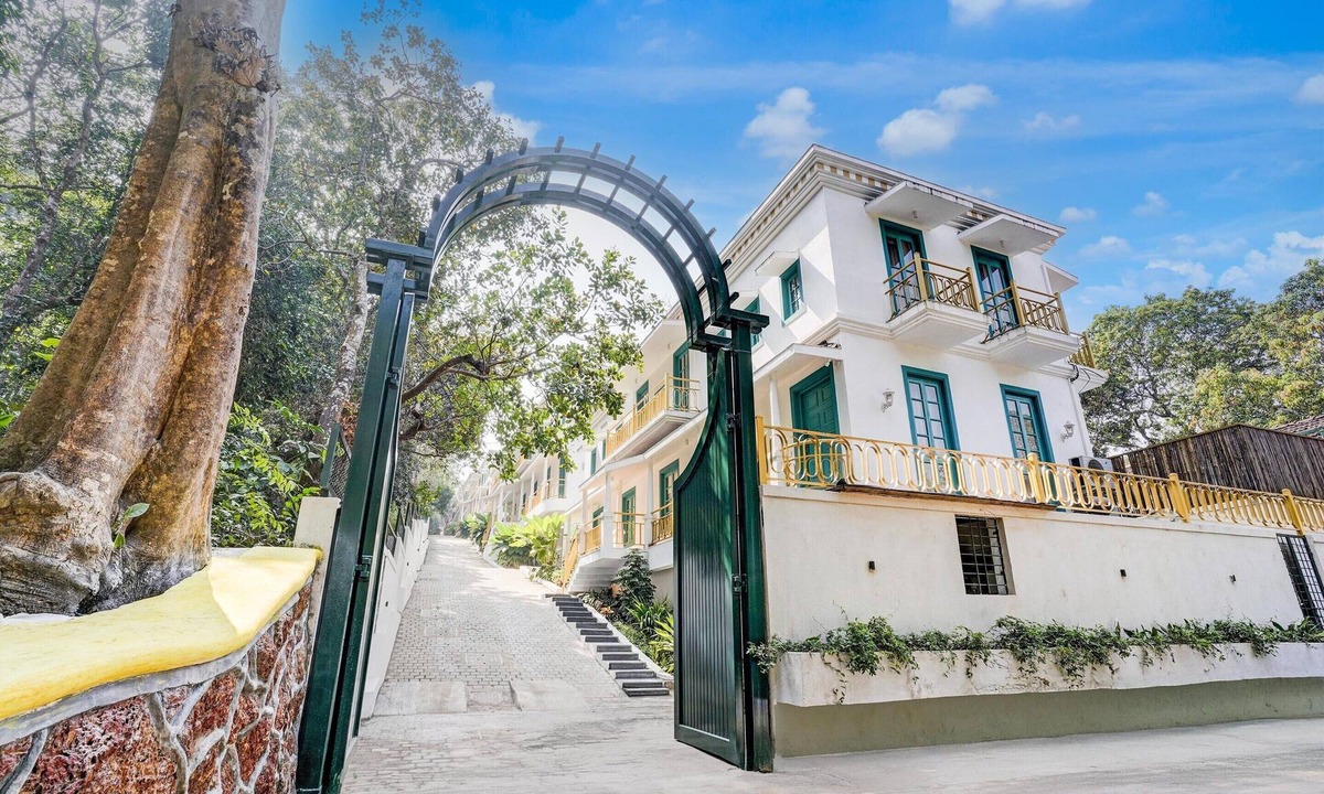 Siolim Villa | Villa in Goa Near Morjim Beach