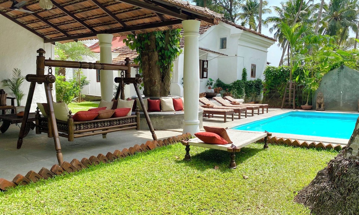 Parra Villa | VILLA LOU GOA Heritage Portuguese House built 1903 with Private Pool