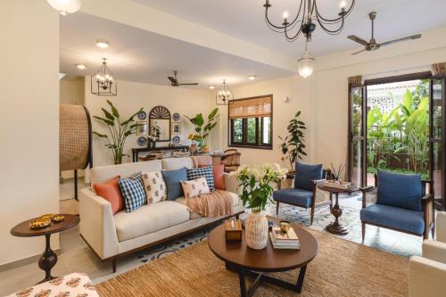 Saunta Vaddo Villa | Villa Orla Luxurious 4bhk with Pvt Pool, Lift, Spa