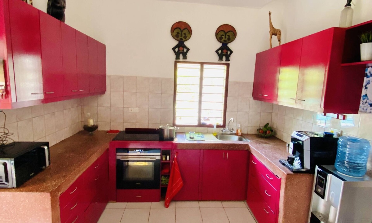 Ukunda Villa | Villa with own compound with pool ,5 minutes to the beach ,shops and restaurants