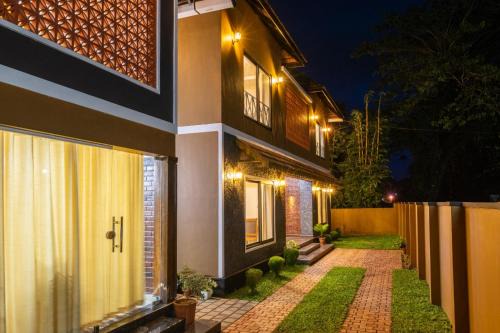 Devikolam Bed & Breakfast | Vipinam, The riverside retreat