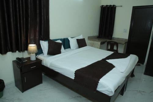 New Friends Colony Bed & Breakfast | Viraj Residency New Friends Colony