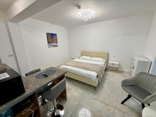 Radauti Apartment | visitor's house 5