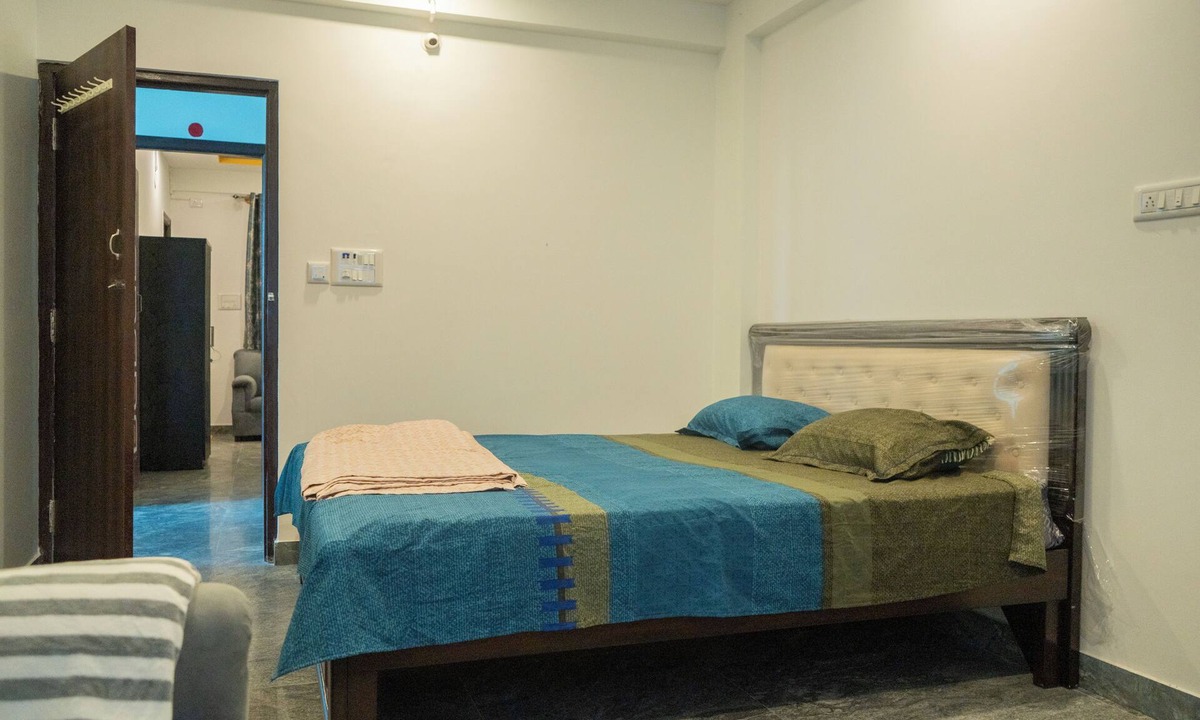 Krishnarajapura Hotel | VJ Rooms