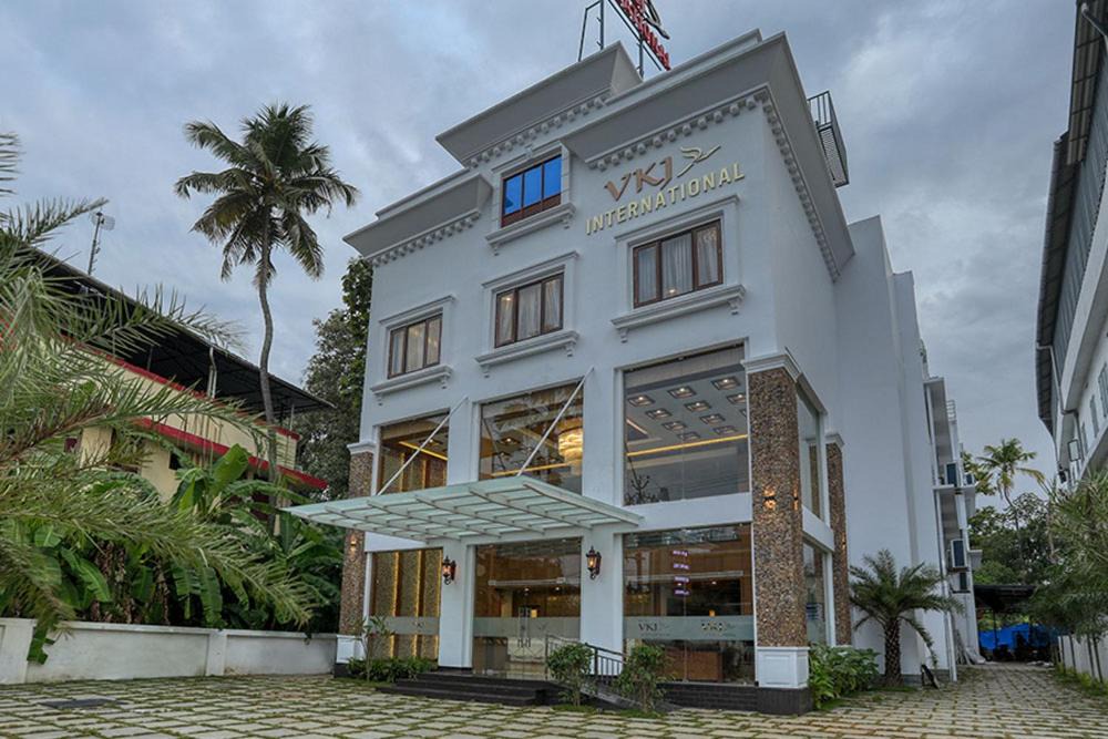 Perumbavoor Hotel | VKJ INTERNATIONAL