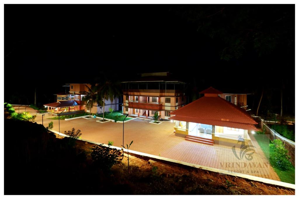 Talipparamba Hotel | Vrindavan Resort and spa