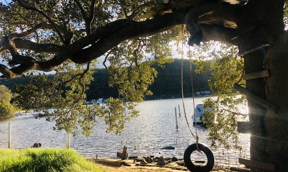 Patonga House | WATERFRONT PATONGA. 3 Beds Modern. Comfortable, clean, well appointed.