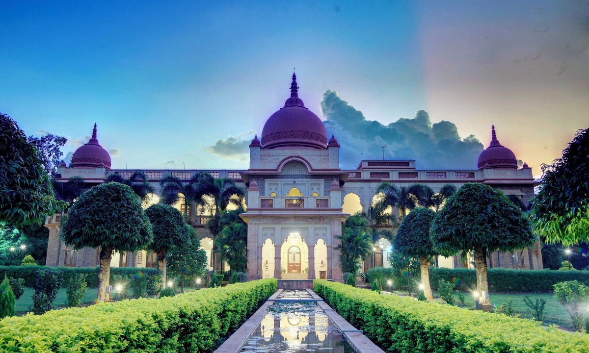 Sandur Hotel | WelcomHeritage Shivavilas Palace