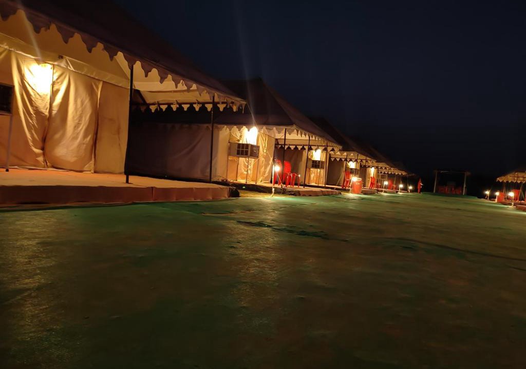 Bhuj Hotel | White Desert Camp