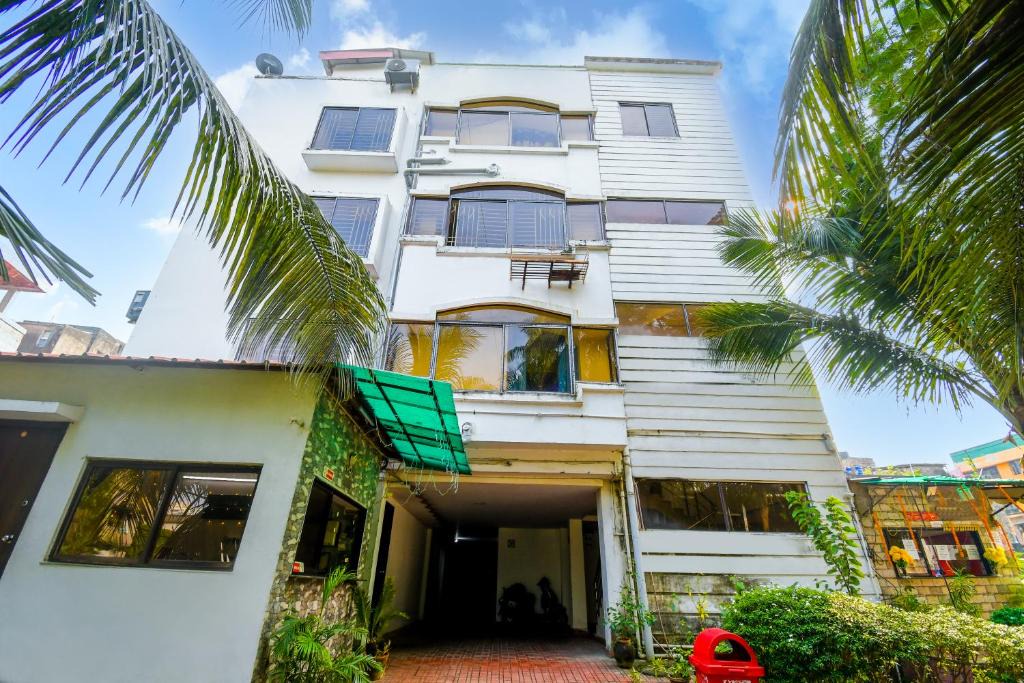 Behala House | White House