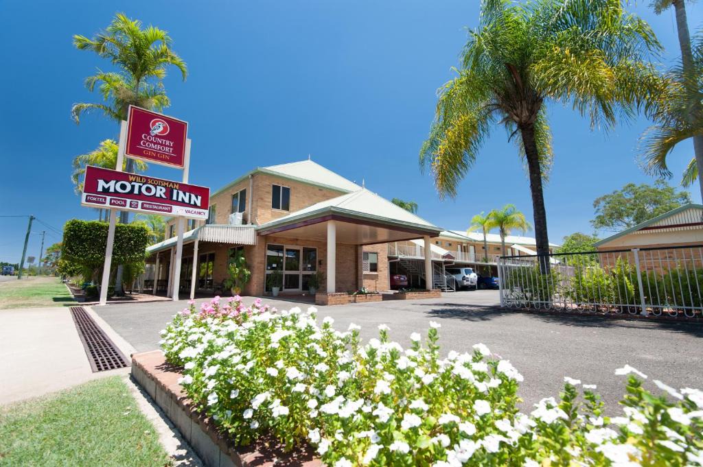 Gin Gin Hotel | Wild Scotsman Motor Inn Gin Gin QLD