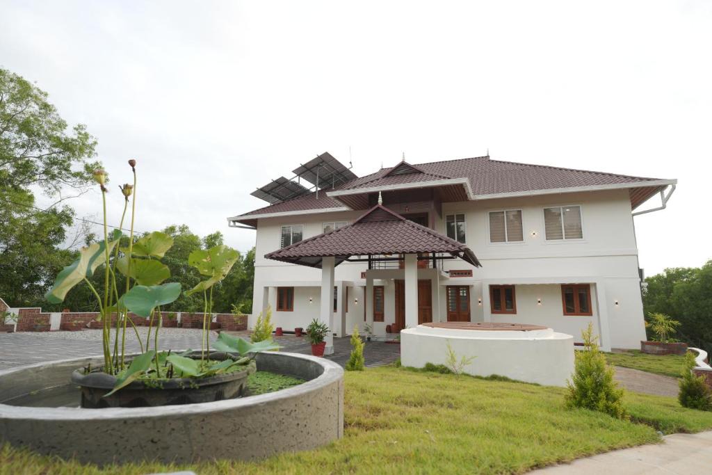 Chirayinkil Hotel | Winspark Inn Resort