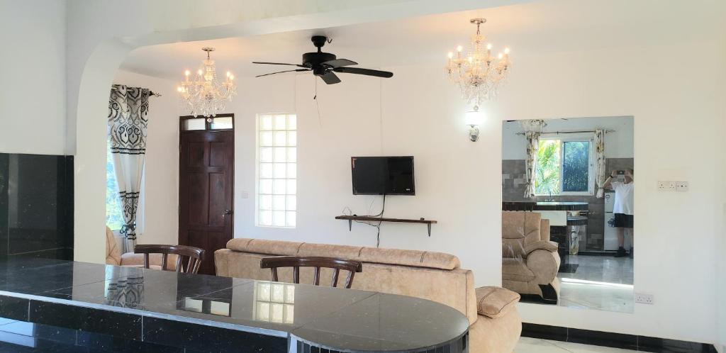 Mtwapa Apartment | Wise Hotel