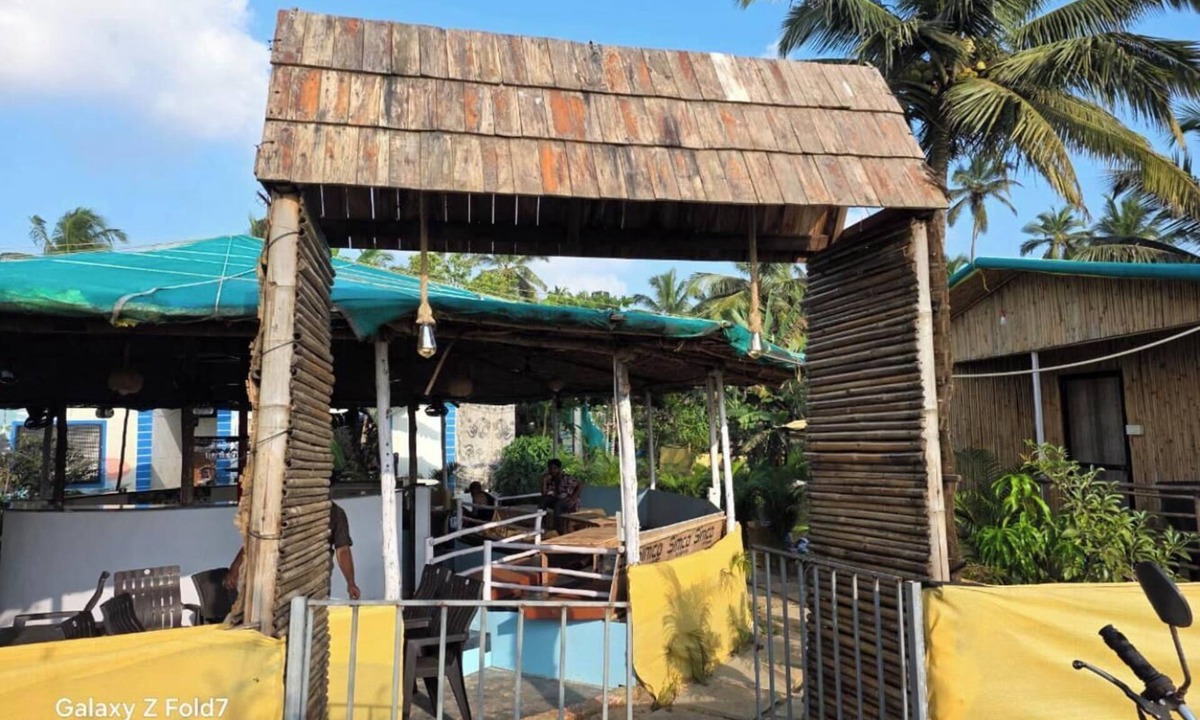 Arambol Hotel | Wood Castle Arambol
