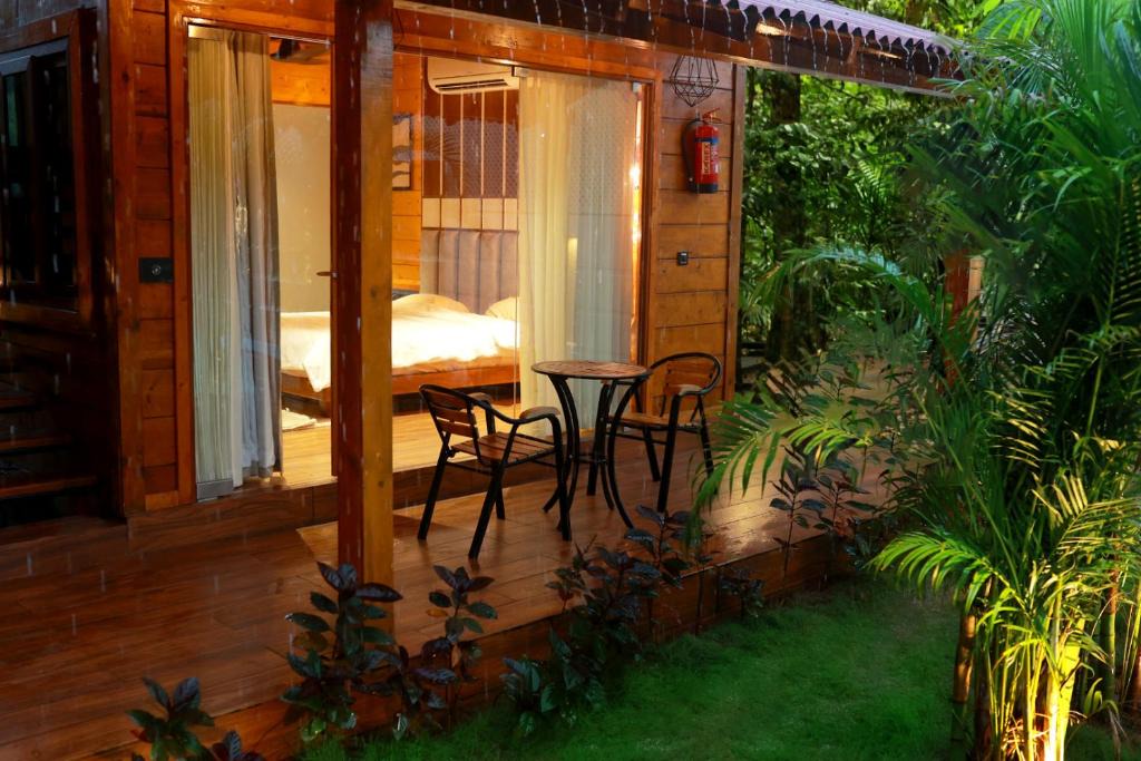 Tindivanam Resort | Wooden ECR Sea Resort