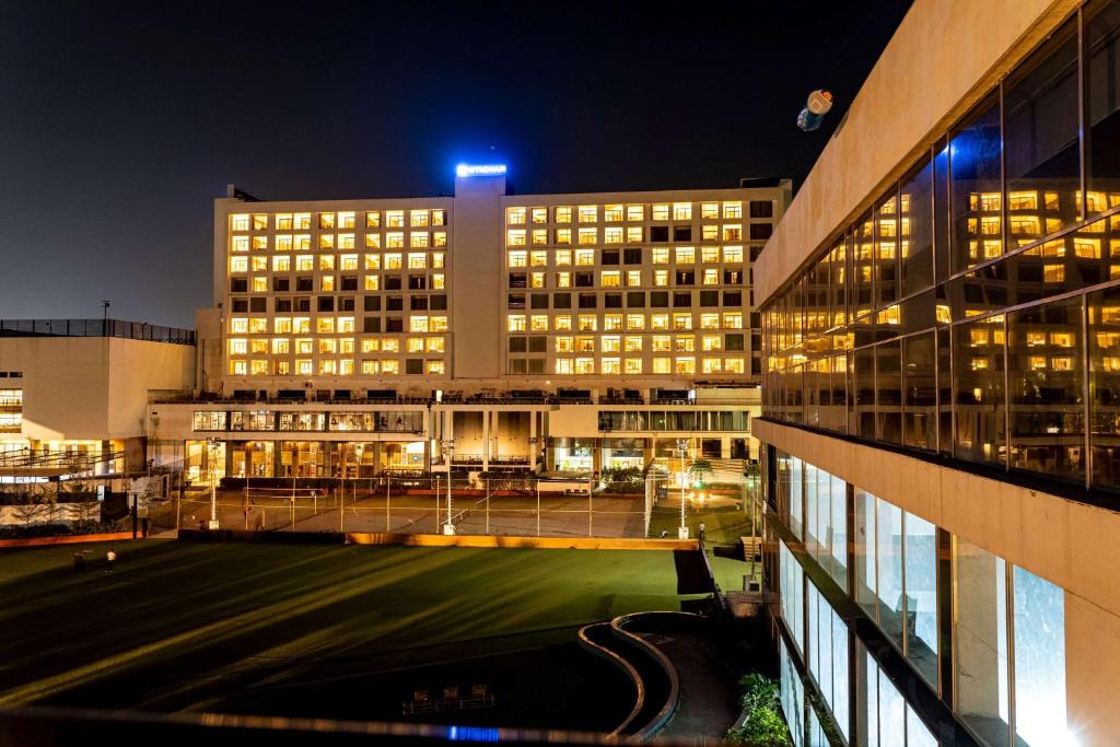 Sanand Hotel | Wyndham Ahmedabad Shela
