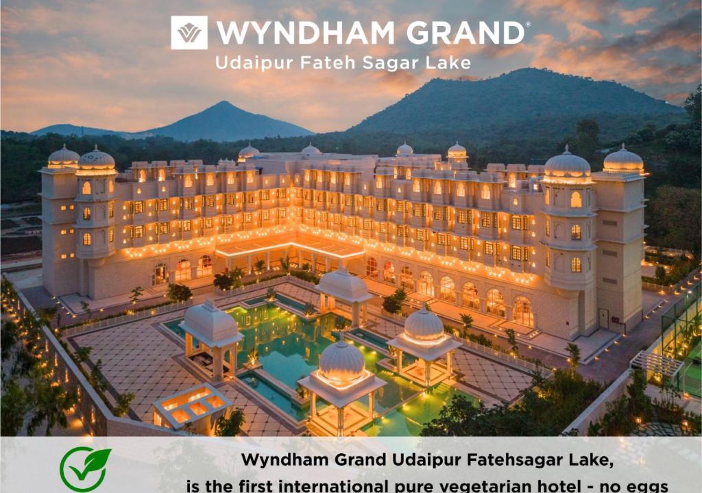 Udaipur Hotel | Wyndham Grand Udaipur Fateh Sagar Lake - Pure Vegetarian Resort