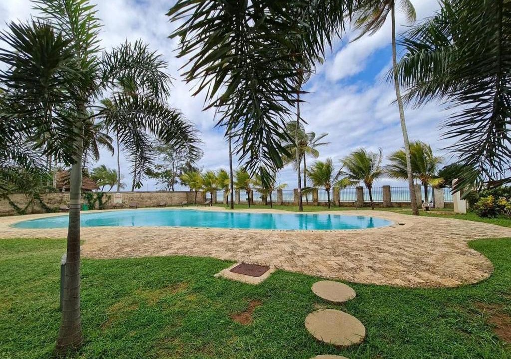 Central Province Apartment | Xanadu Beachfront Duplex Penthouse