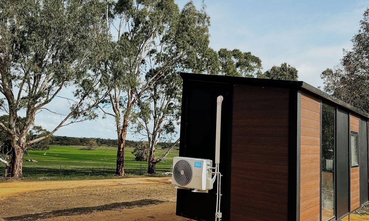 Willalooka House | Xmas Rocks - Paddock Pod by Tiny Away