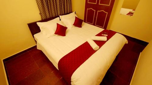 Marie Oulgaret Hotel | Yaash Villa - 3 BHK