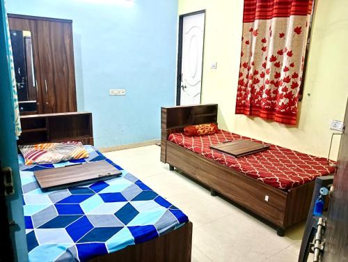 Phase 1 House | Yashoda Business Garden
