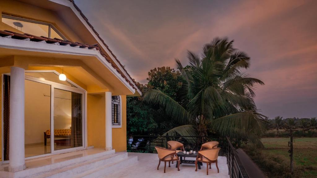 Nagoa Villa | Yellow Private Pool Villa l 3BHK l Caretaker, Parking & WiFi
