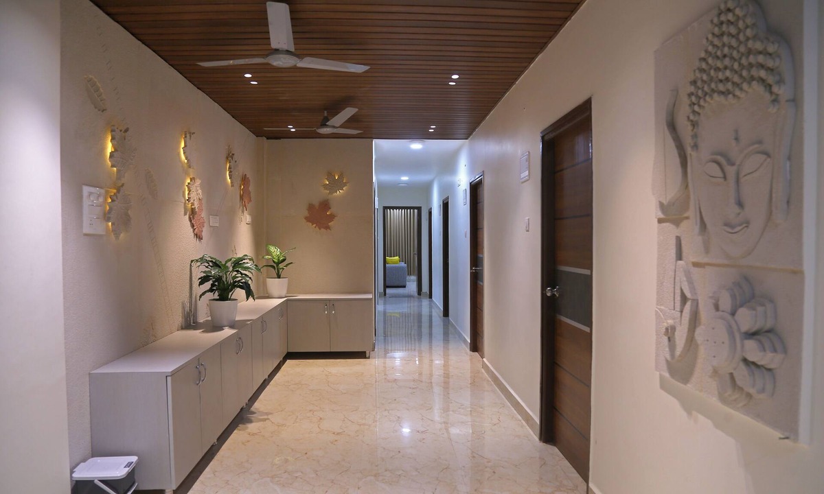 Serilingampally Hotel | Yendluri S Abode
