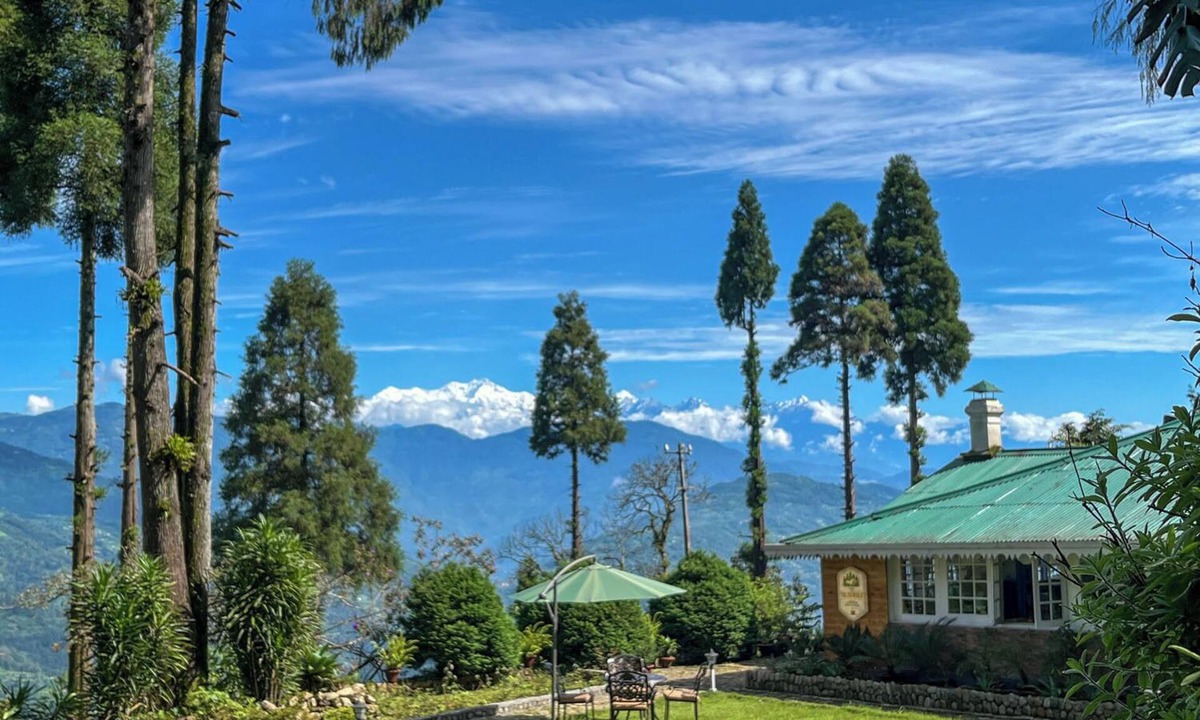 Darjeeling House | YuleTea Retreat A Premium Heritage Hotel