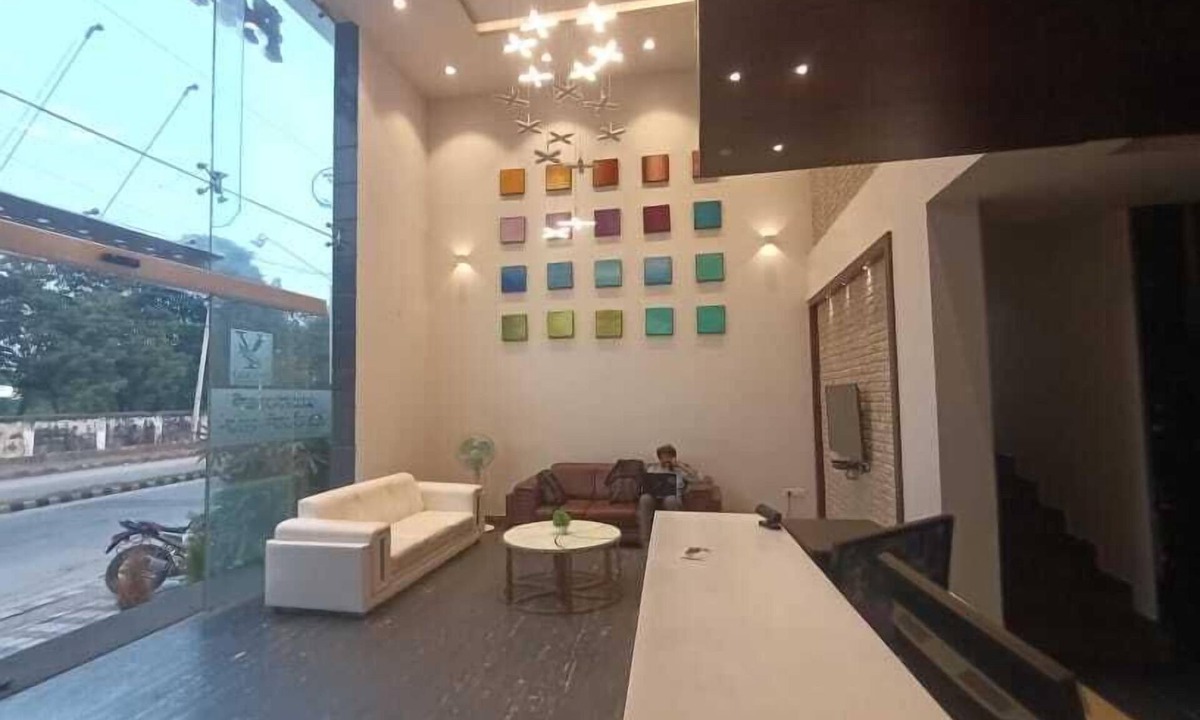 Mysore Bed & Breakfast | Yuvraj Palace Inn