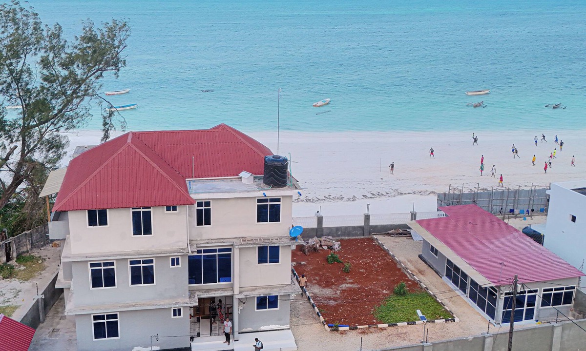 Uroa Apartment | Zanzibar Beachfront 2BR: Ocean View Balcony, AC & FREE Airport Transfer