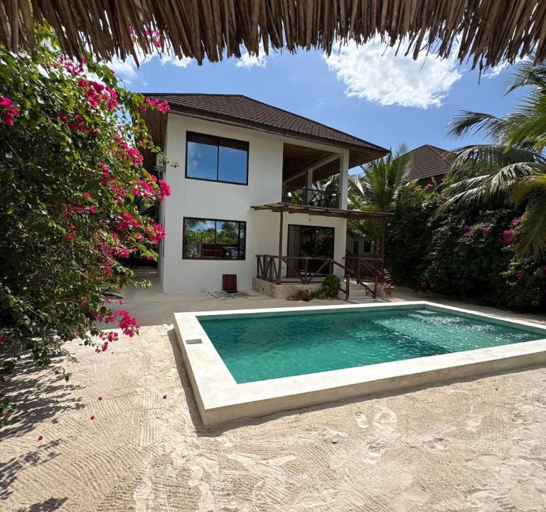 Bwejuu Beach Villa | ZanziCoast